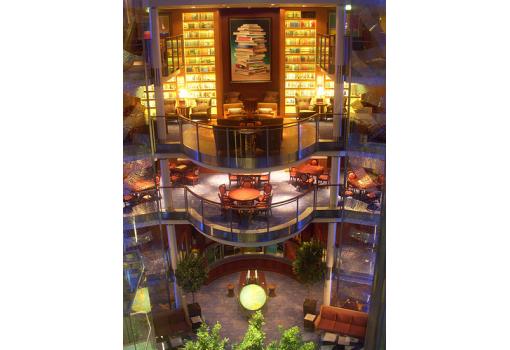 Atrium y biblioteca